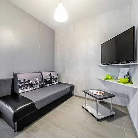 Квартира Возле М Грушевка И В 5 Мин От Жд Вокзала Apartment
